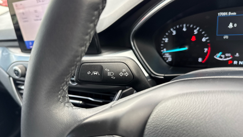 Ford Focus 1.0 EcoBoost 125 Active Auto 5dr Petrol Hatchback